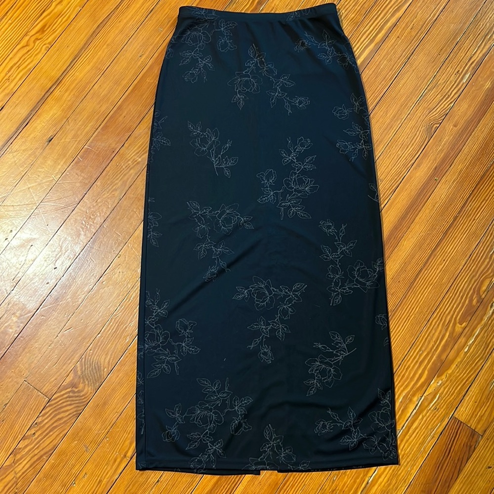 Vintage Express Long black floral skirt with back split